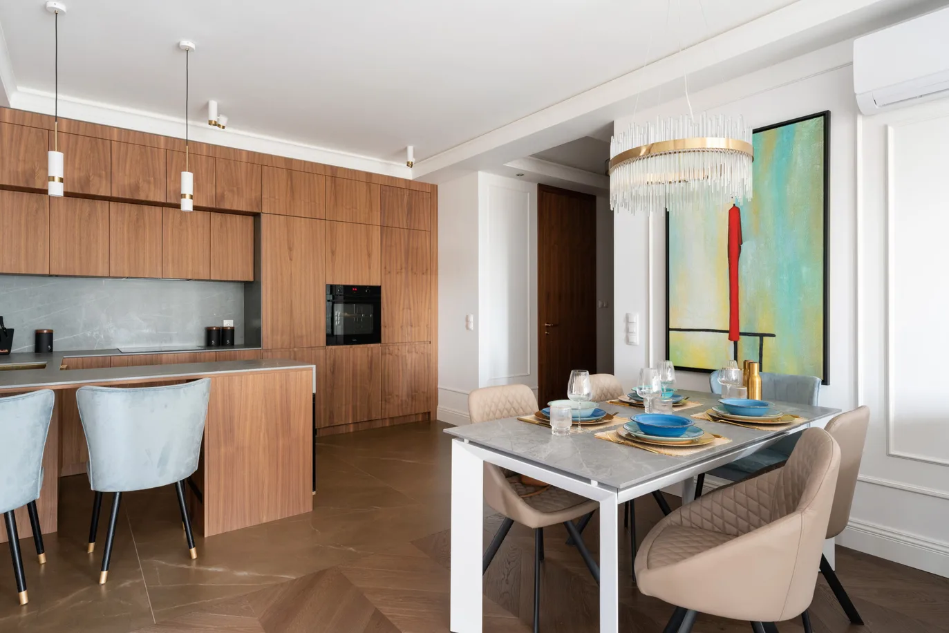 Exclusive apartment in the very center of Warsaw