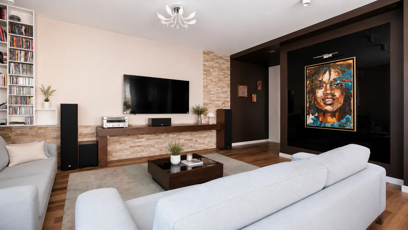 legant Four-Bedroom Apartment in Leafy Mokotów
