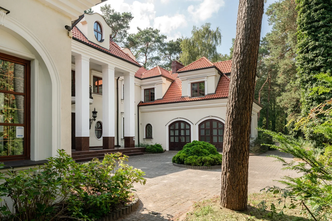Exceptional Residence in Lesznowola/Magdalena