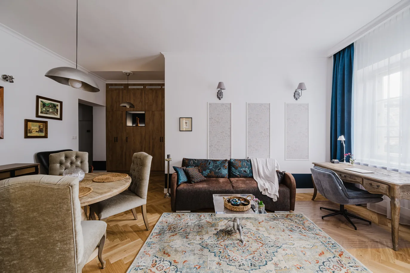 Stylish Apartment in the Heart of Warsaw's Old Tow