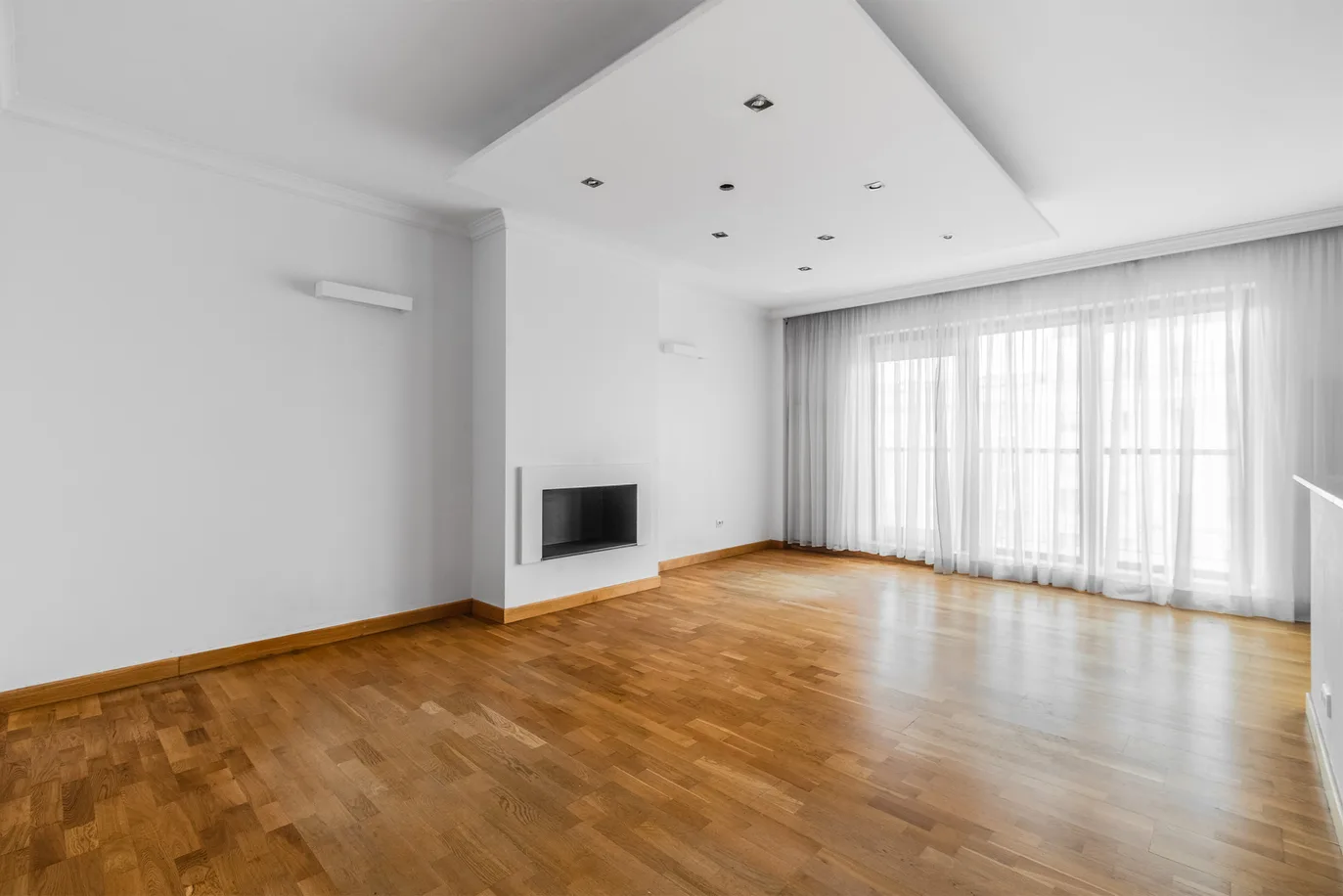 Bright Apartment next to Pole Mokotowskie Park!