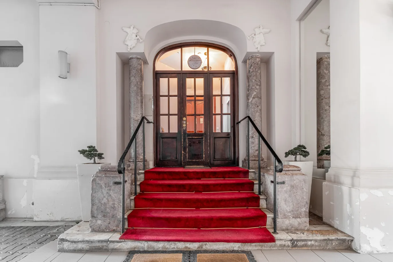 Apartment in a historic tenement house