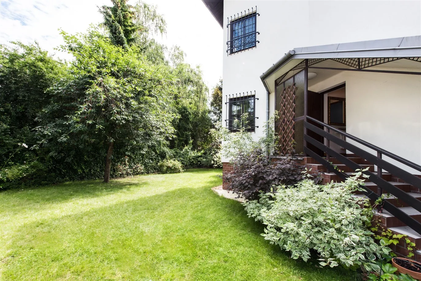 Spacious house for rent in Wilanów