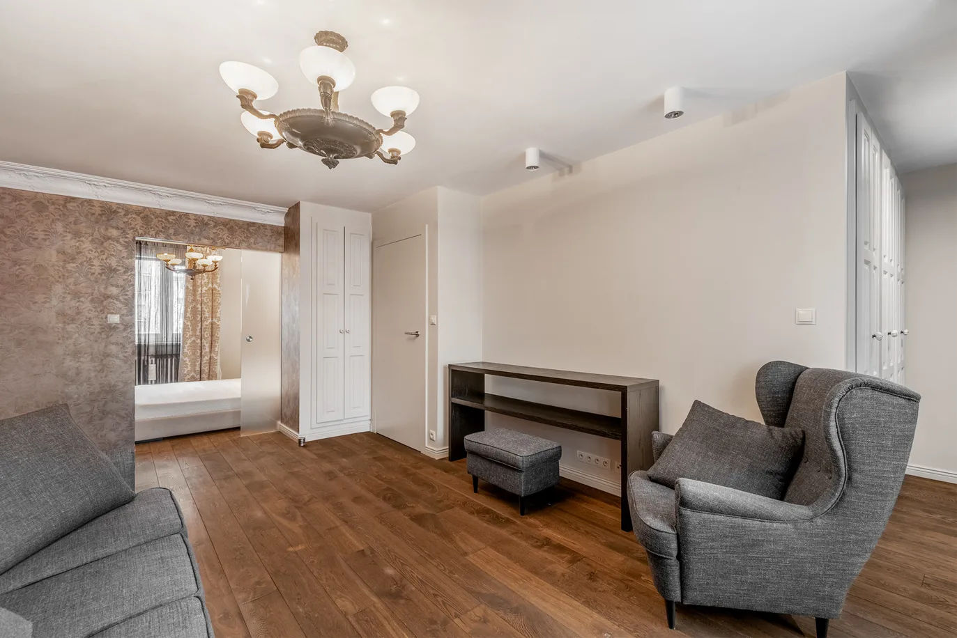 An elegant apartment for rent