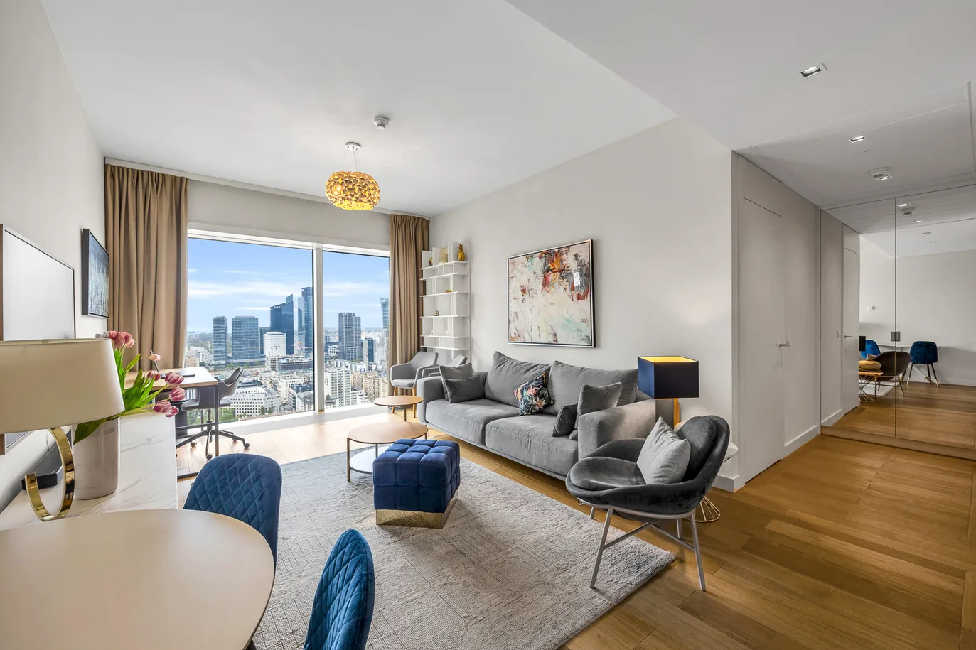 Luxury Apartment on  Złota 44