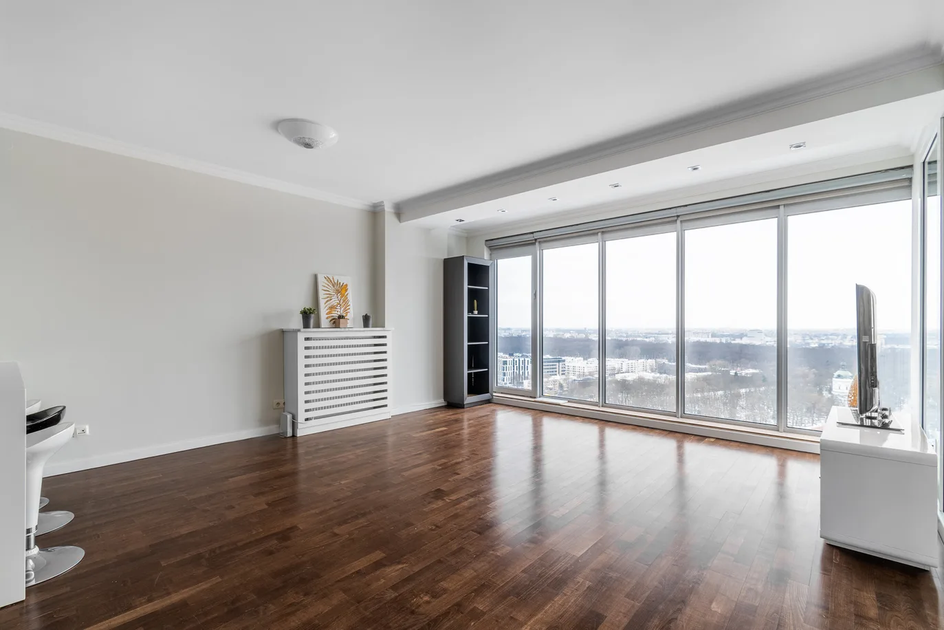 The property in the prestigious Babka Tower