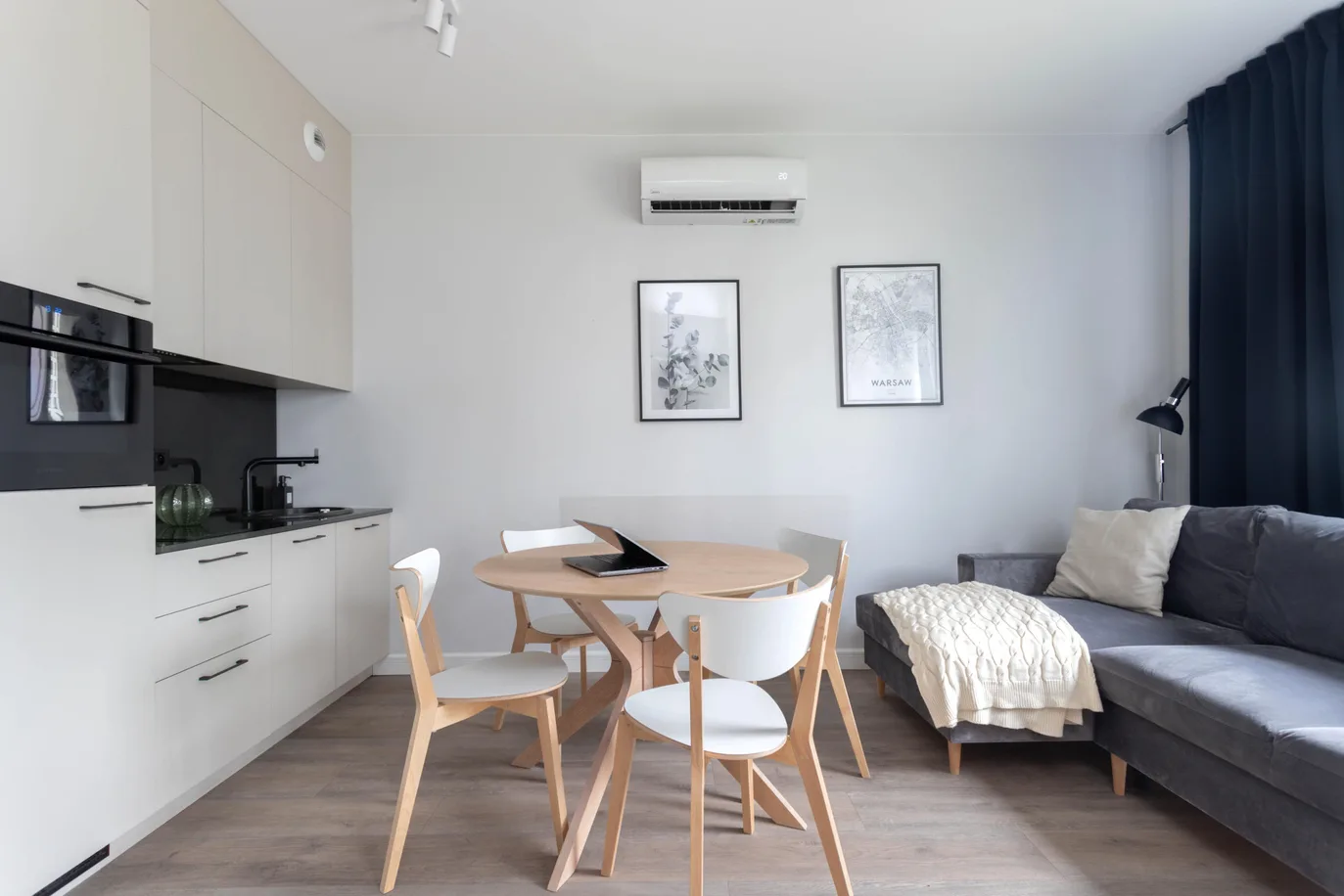 Studio for rent | parking place | AC