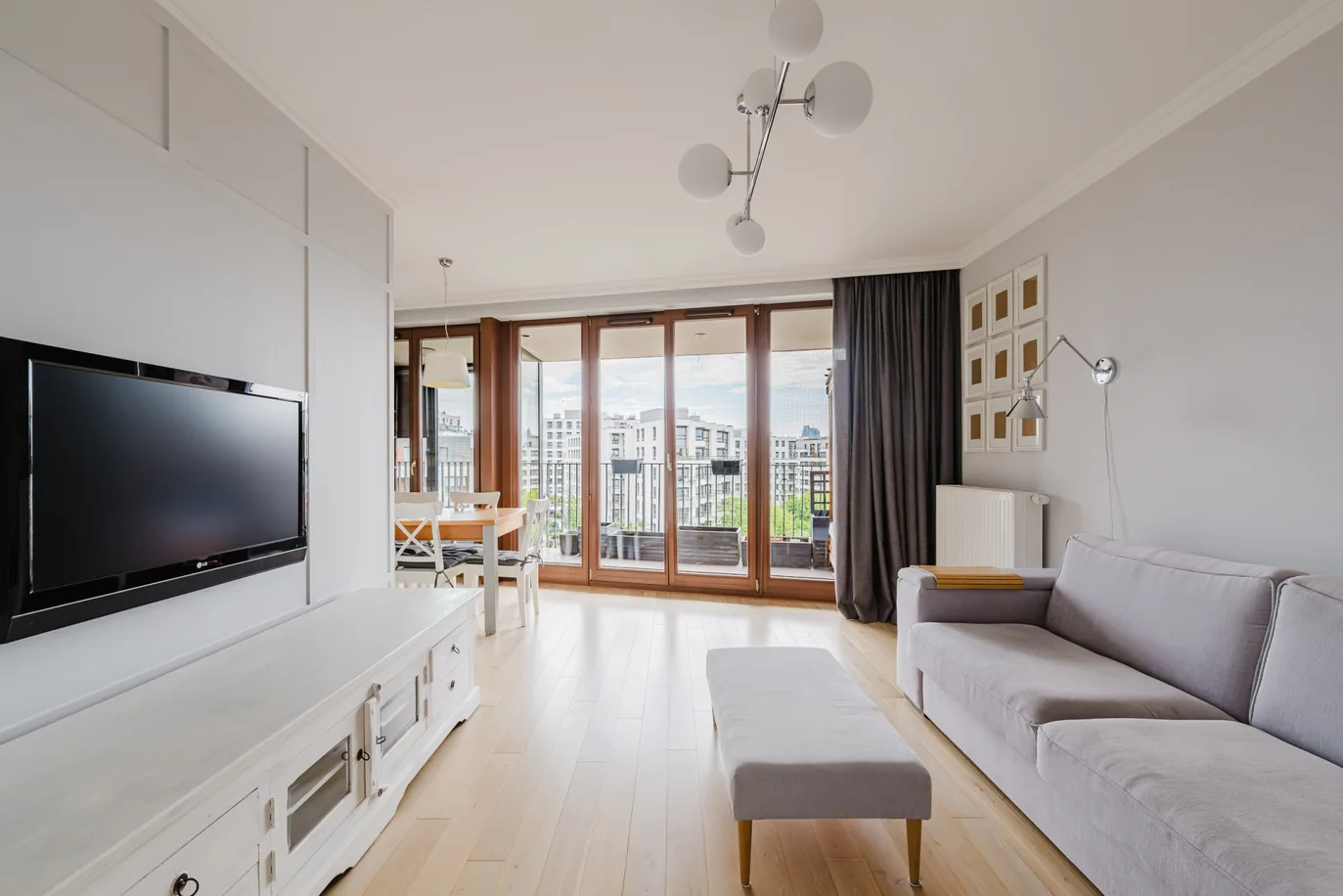 Move-in ready, fully furnished apartment