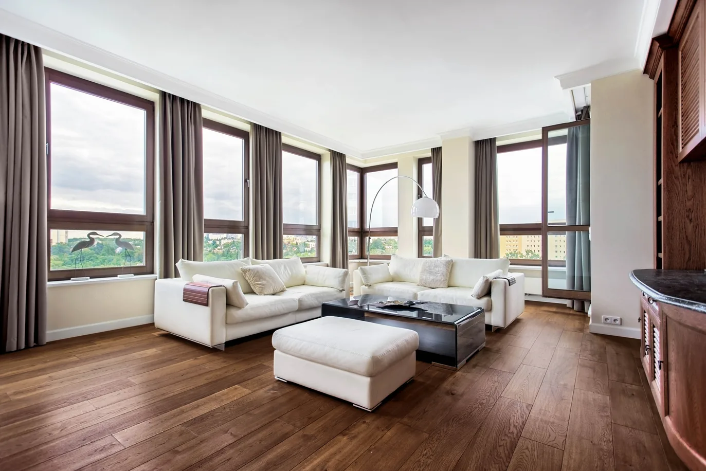 Stylish apartment on the 8th floor