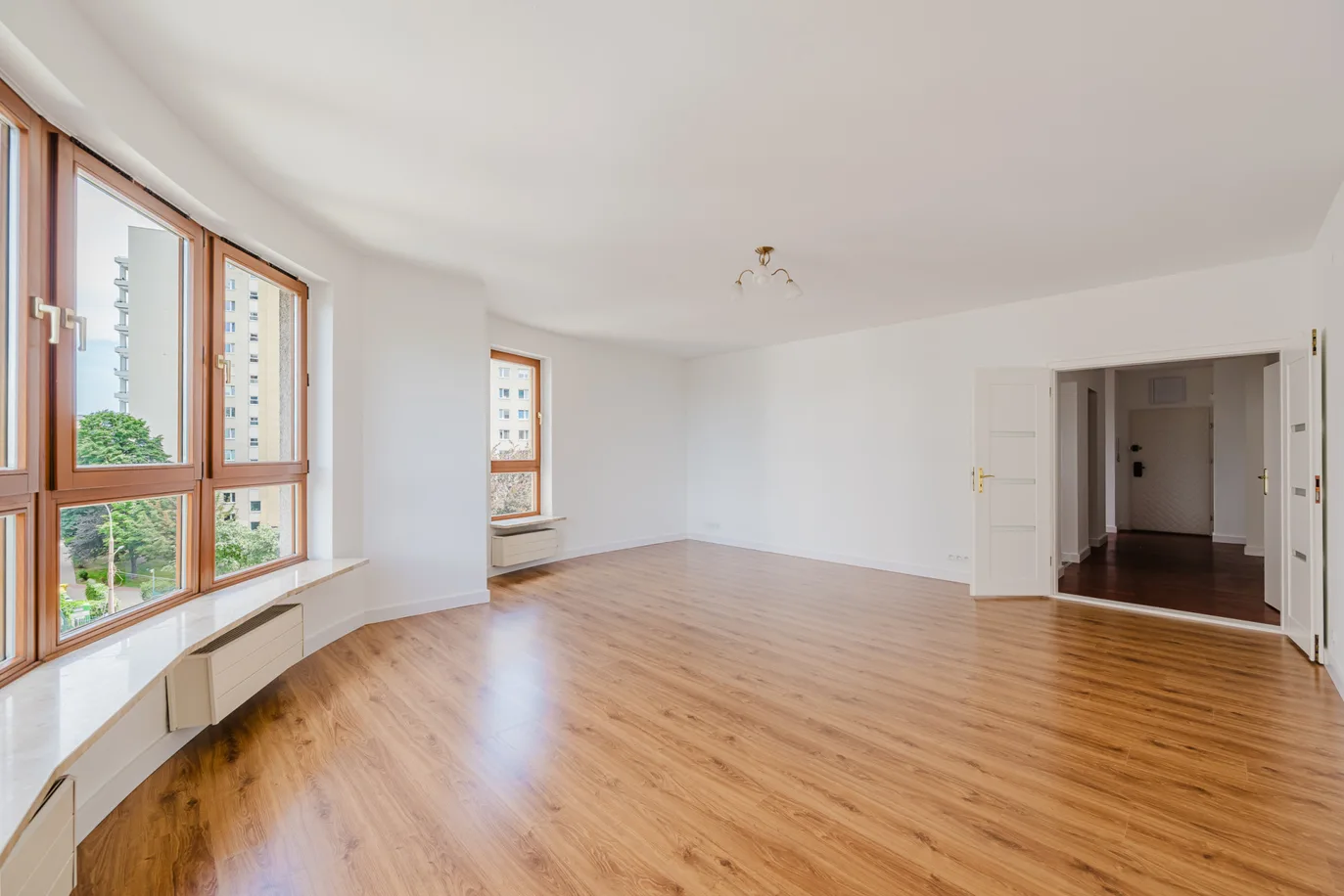 Spacious 133 sqm Apartment in Muranów