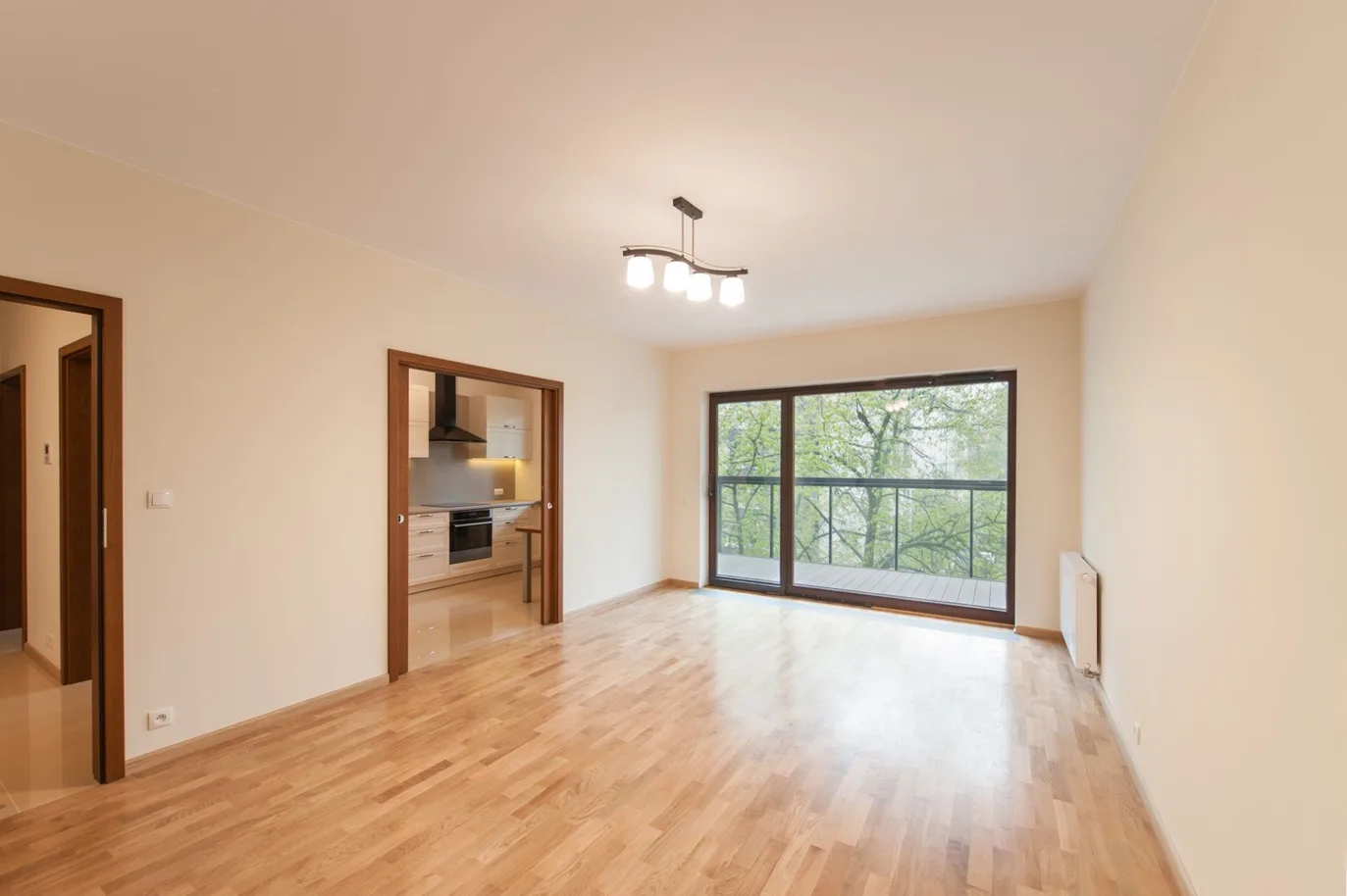 Luxury Apartment Next to Metro Wierzbno