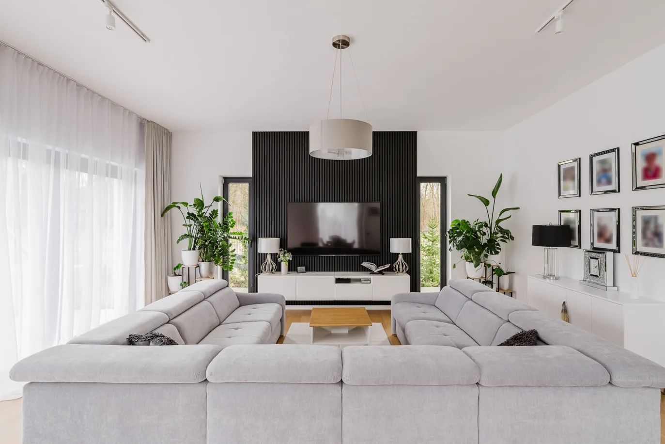 A modern residence near Kampinos National Park