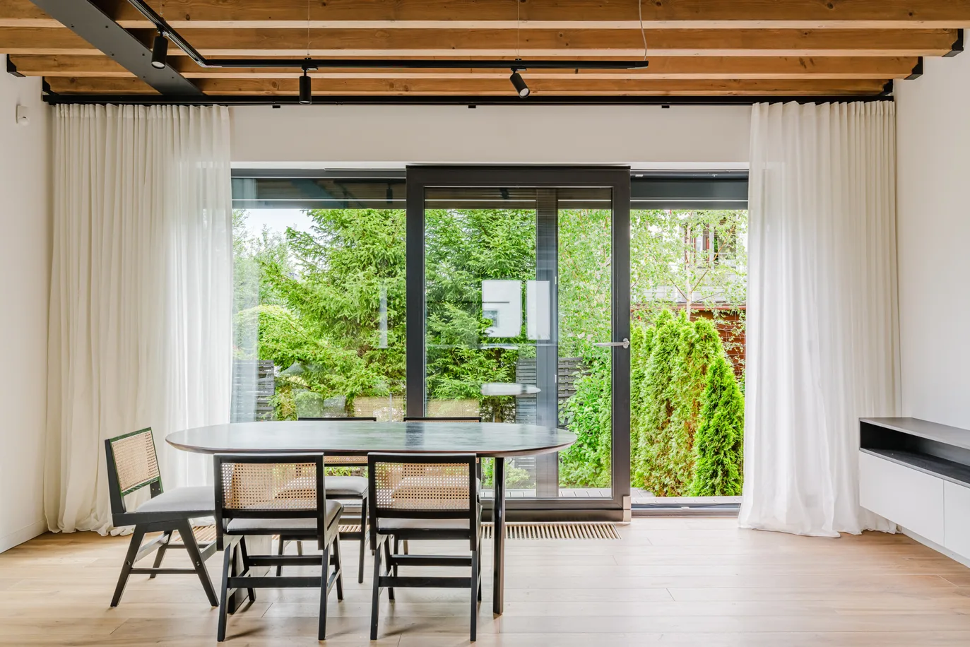 A Great Alternative to a House | 2 Garages