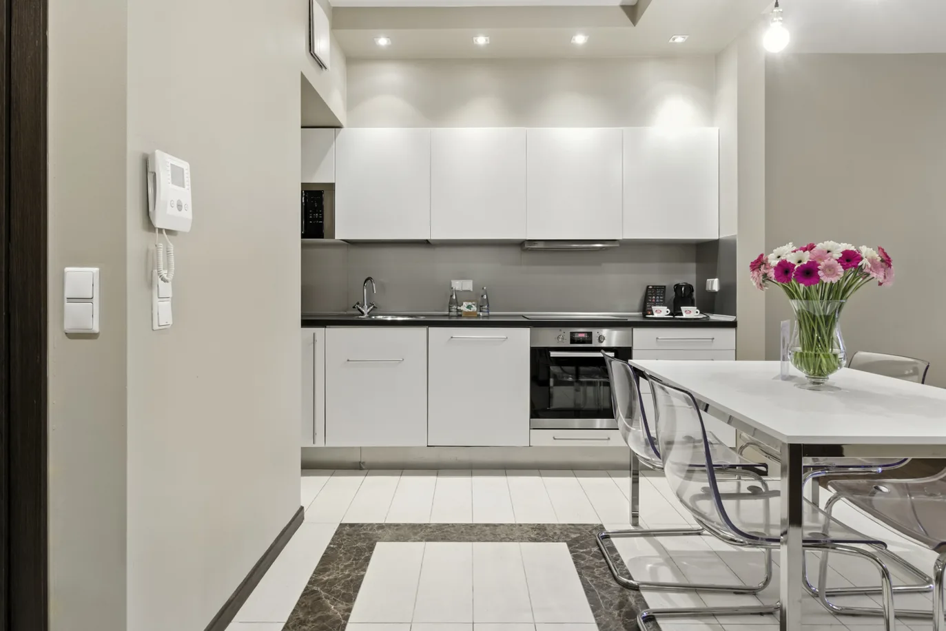 Apartment | City Center | Metro