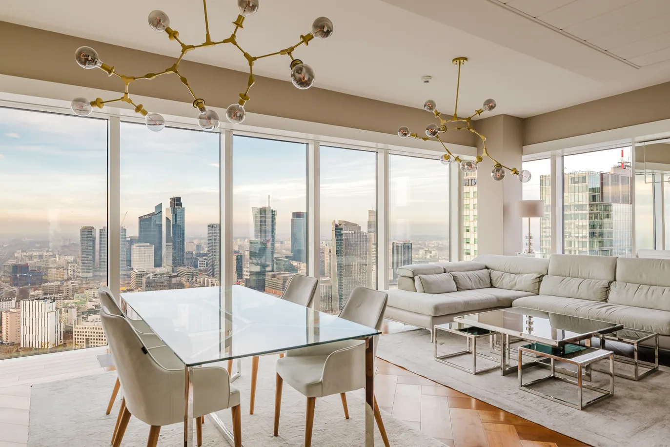 Złota 44- spacious apartament on the 39th floor