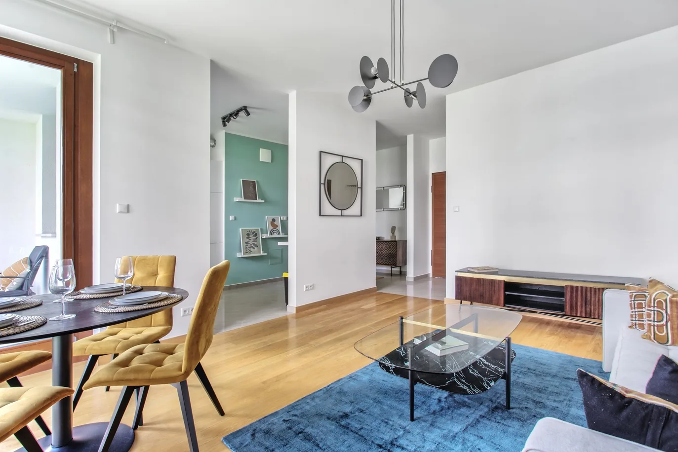 Apartment in the Prestigious Grzybowska 4 Building
