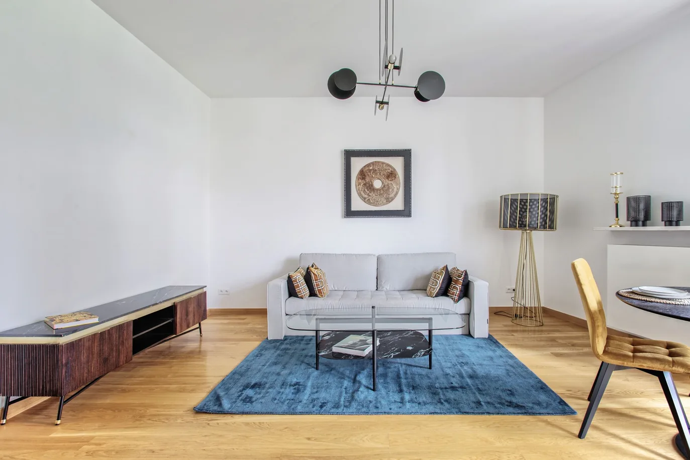 Apartment in the Prestigious Grzybowska 4 Building