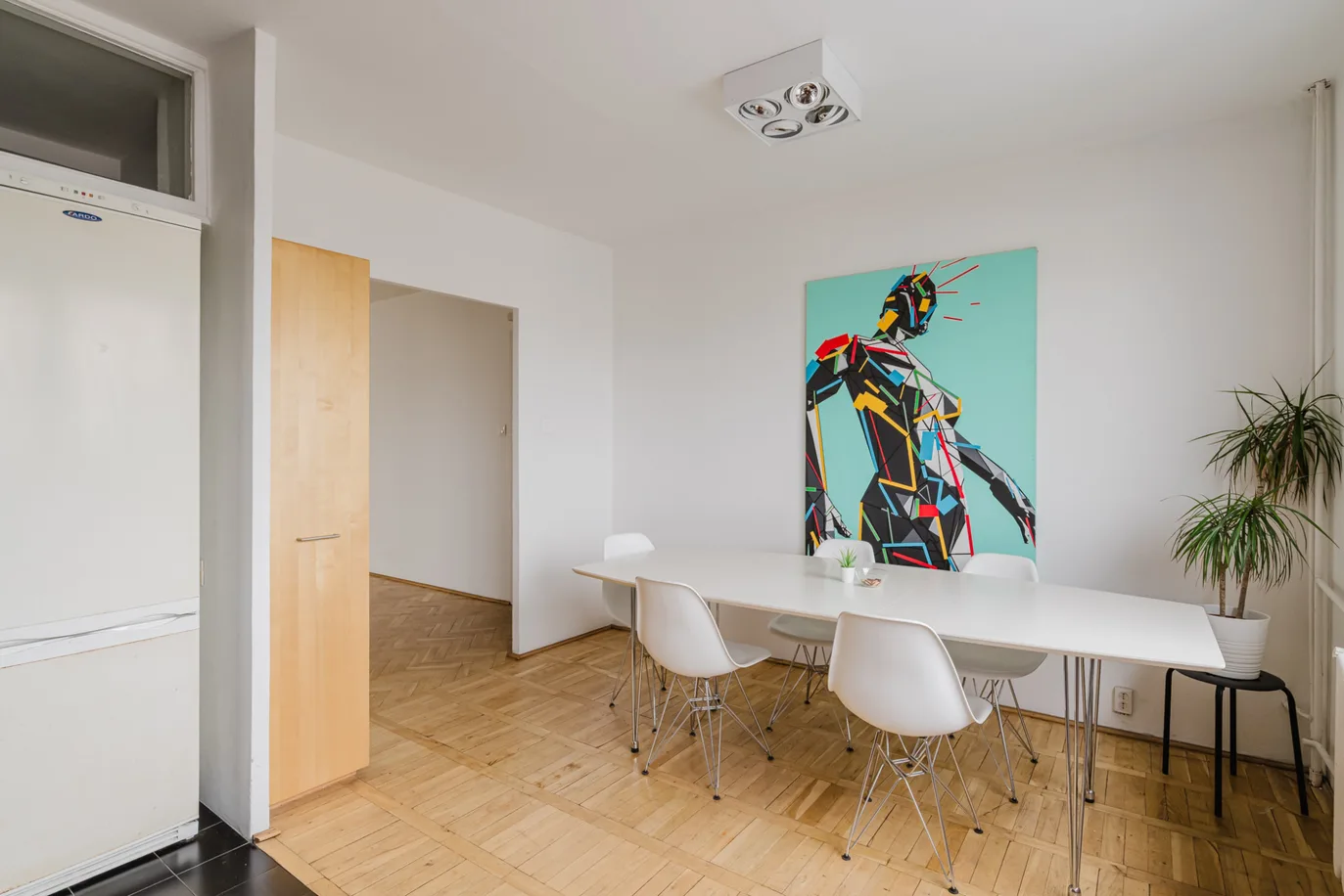Duplex apartment | ideal for an office | metro